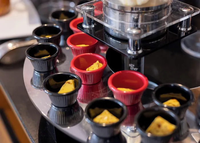 Anemon Kent çiğli Hotel 4*